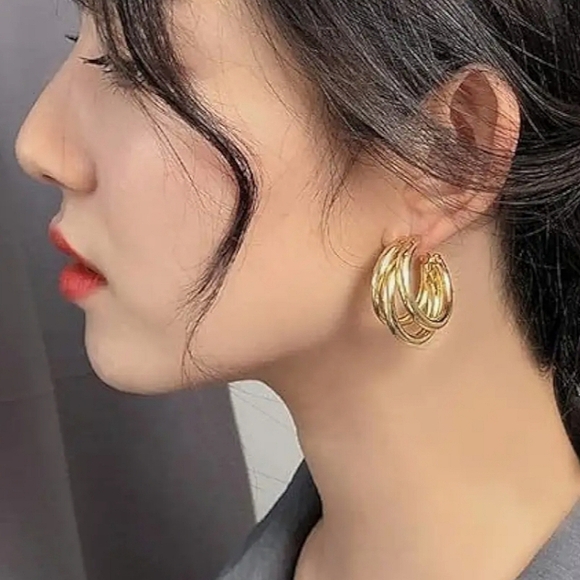 Jewelry - Gold Glossy Hoop Earrings